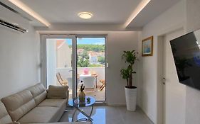 White Sapphire Apartment